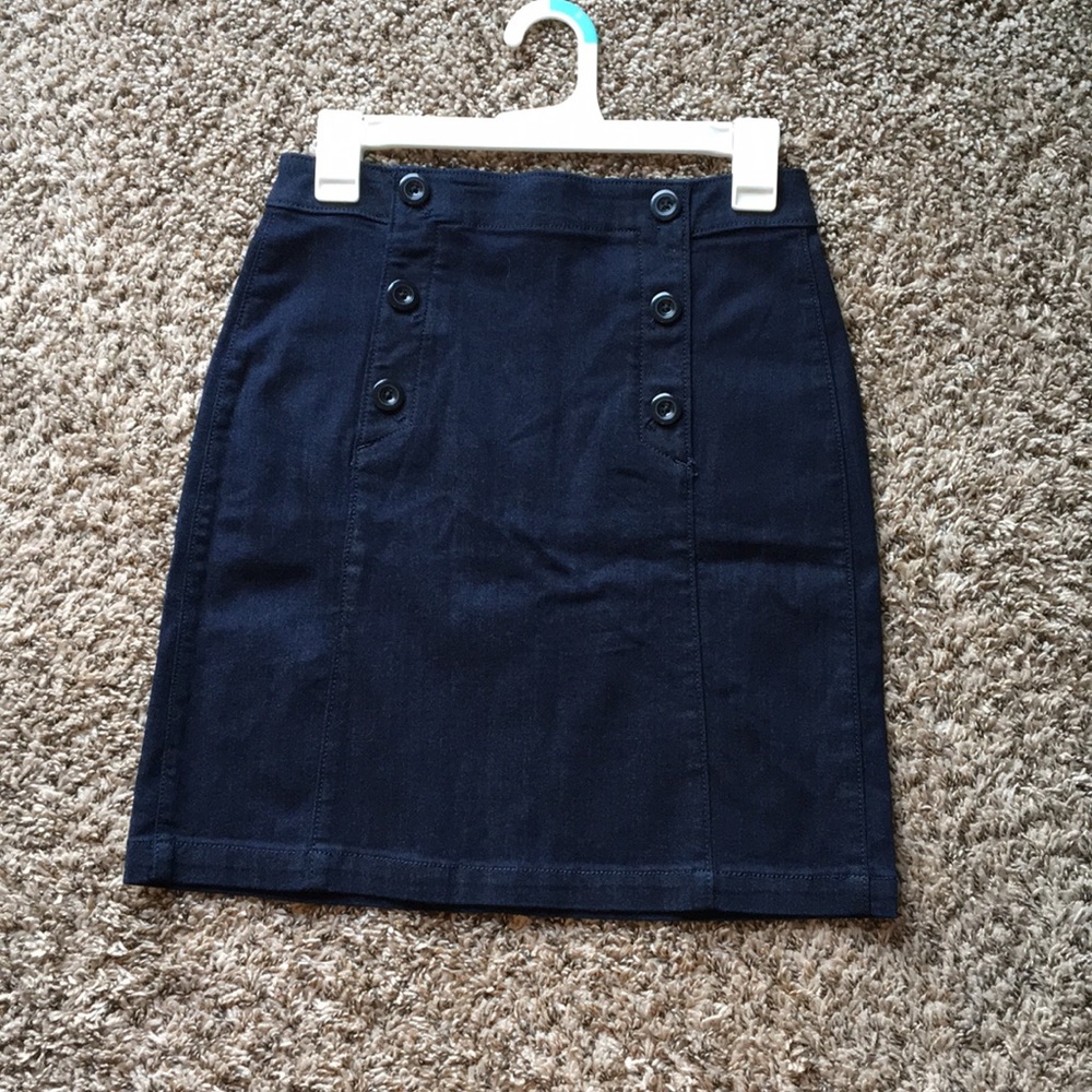 NWOT LOFT jean button skirt